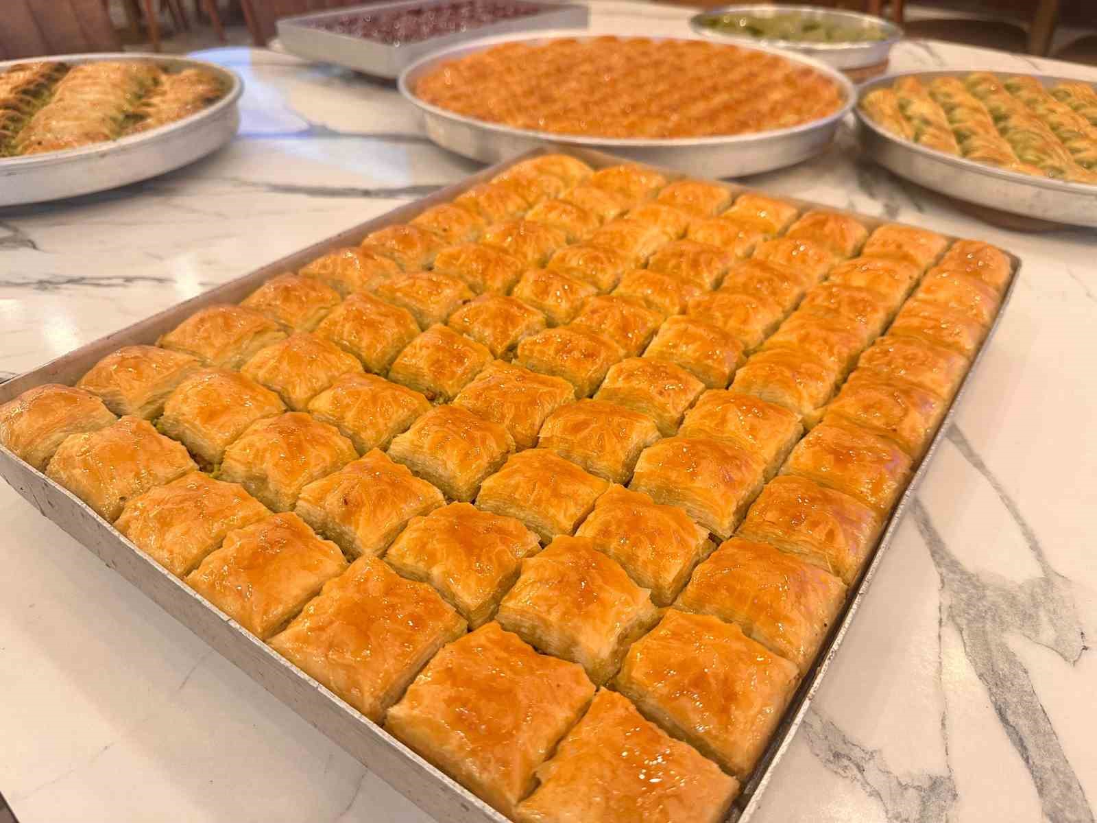 Baklavada bayram hareketliliği: Satışlar katlandı, fiyatlar yükseldi