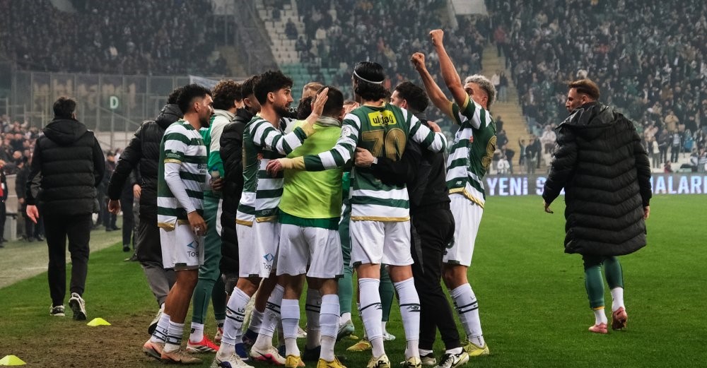 Bursaspor’dan şampiyonluk yarışında kritik galibiyet
