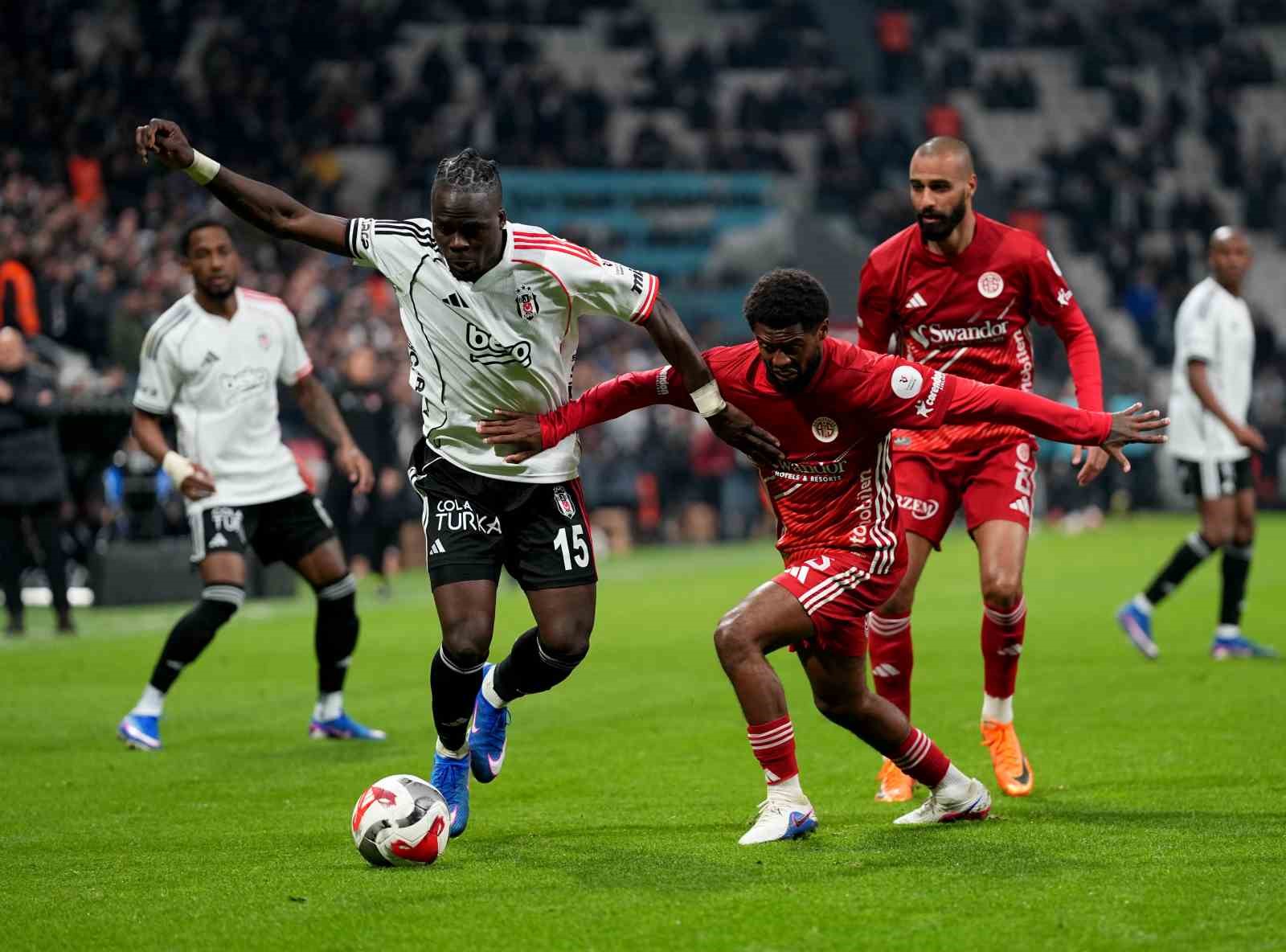 Trendyol Süper Lig: Beşiktaş: 4 - Antalyaspor: 2 (Maç sonucu)
