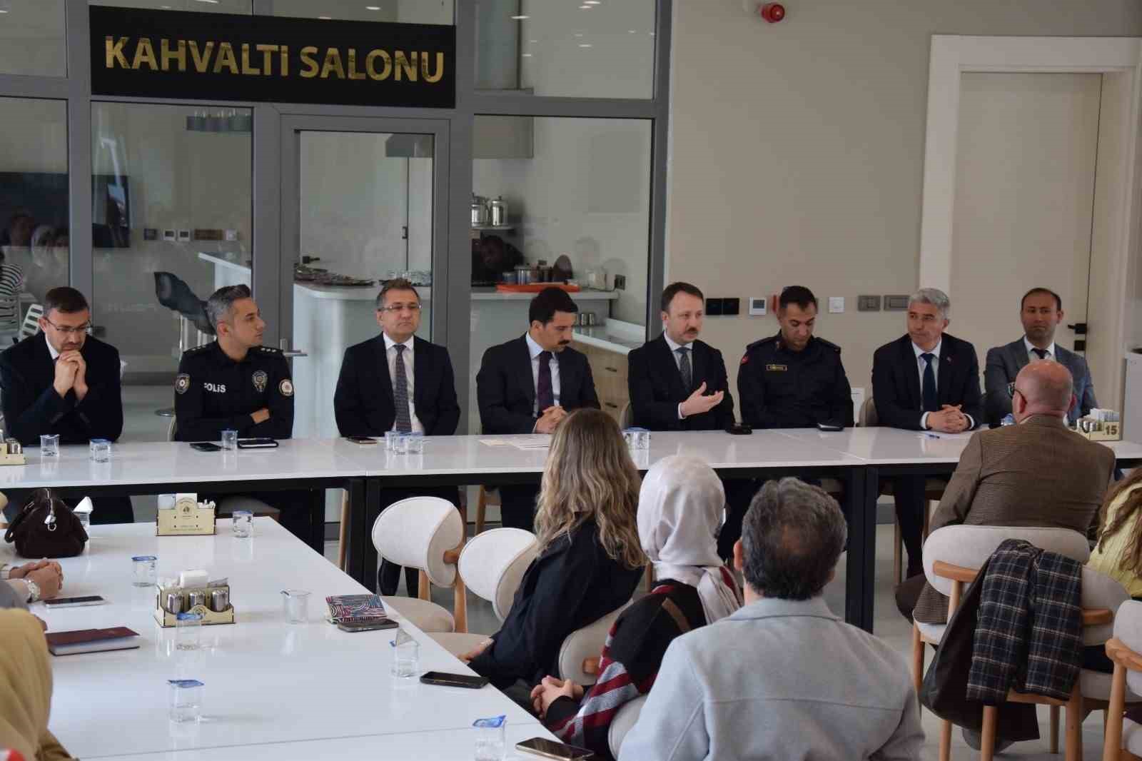 Karapınar’da eğitimde güvenlik ve rehberlik ele alındı
