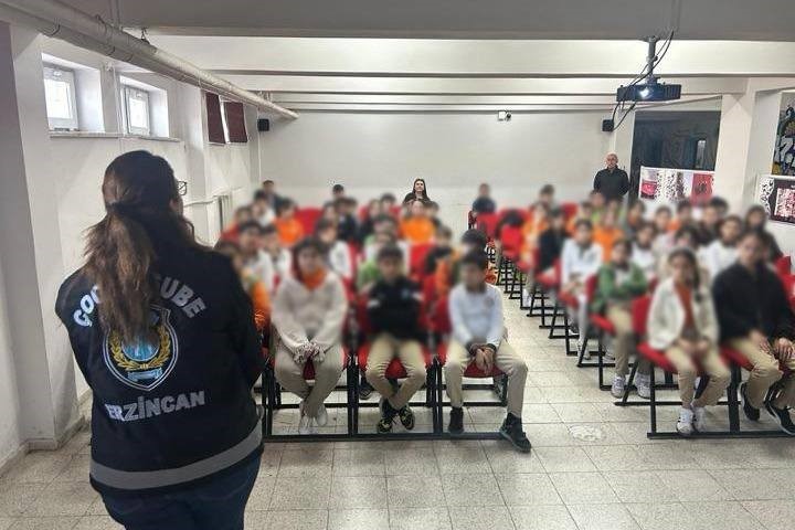 Erzincan’da öğrencilere güvenlik ve bilinçlendirme eğitimi
