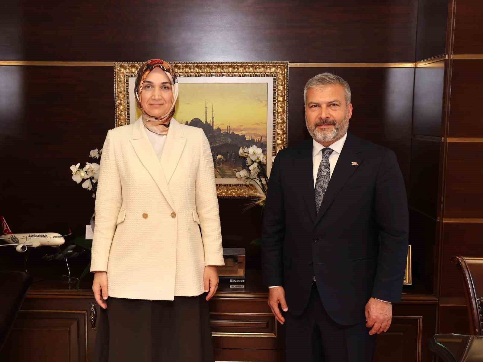 Rektör Adıgüzel’den Bakan Yardımcısı Kübra Güran Yiğitbaşı’na ziyaret
