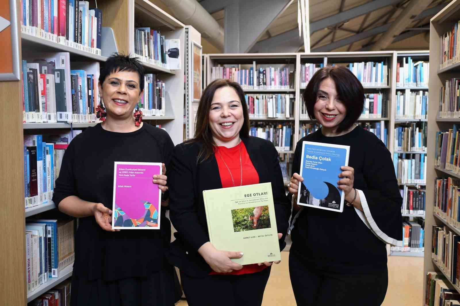 İEÜ Yayınevi dünya sahnesinde
