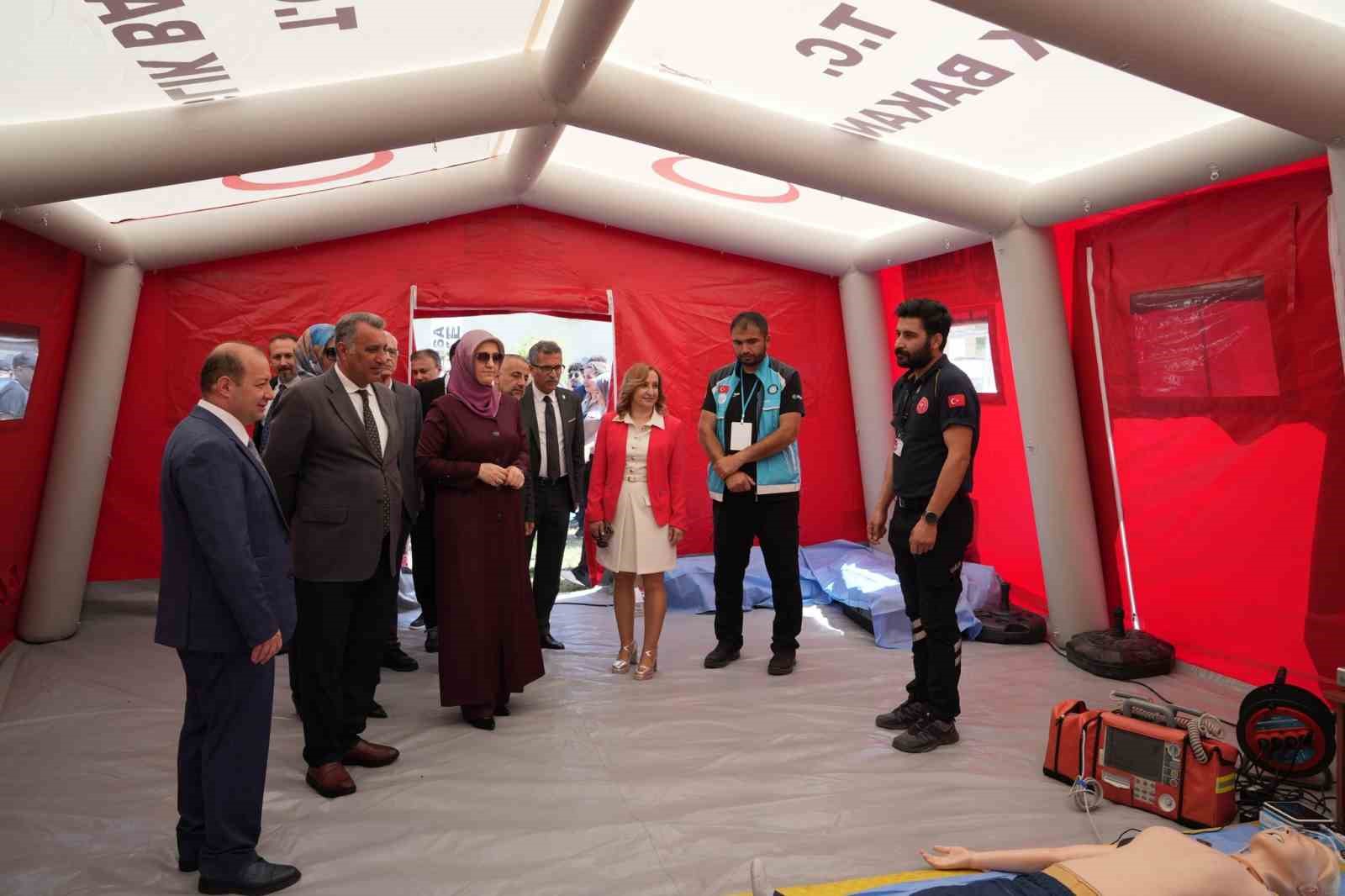 Sağlık ordusu MCBÜKAF’26’da gençlerle buluştu
