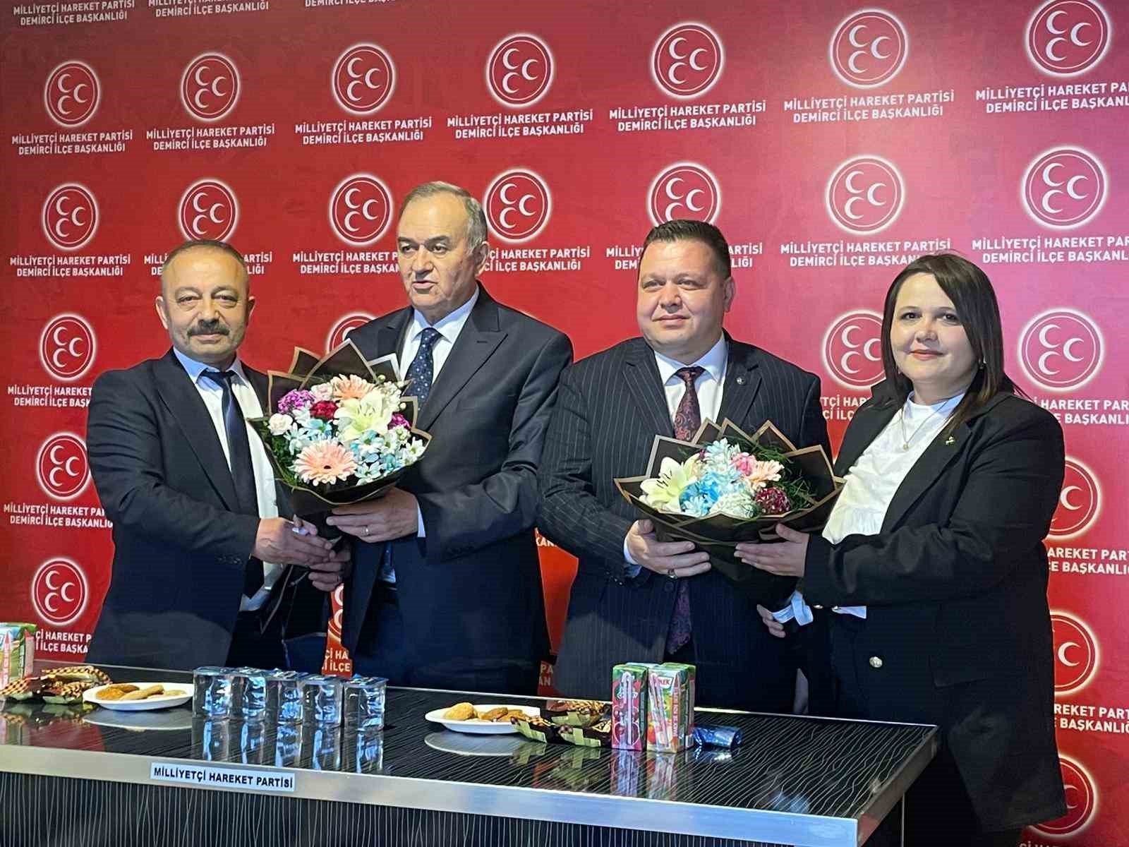 MHP Grup Başkanvekili Akçay, Demirci’de temaslarda bulundu
