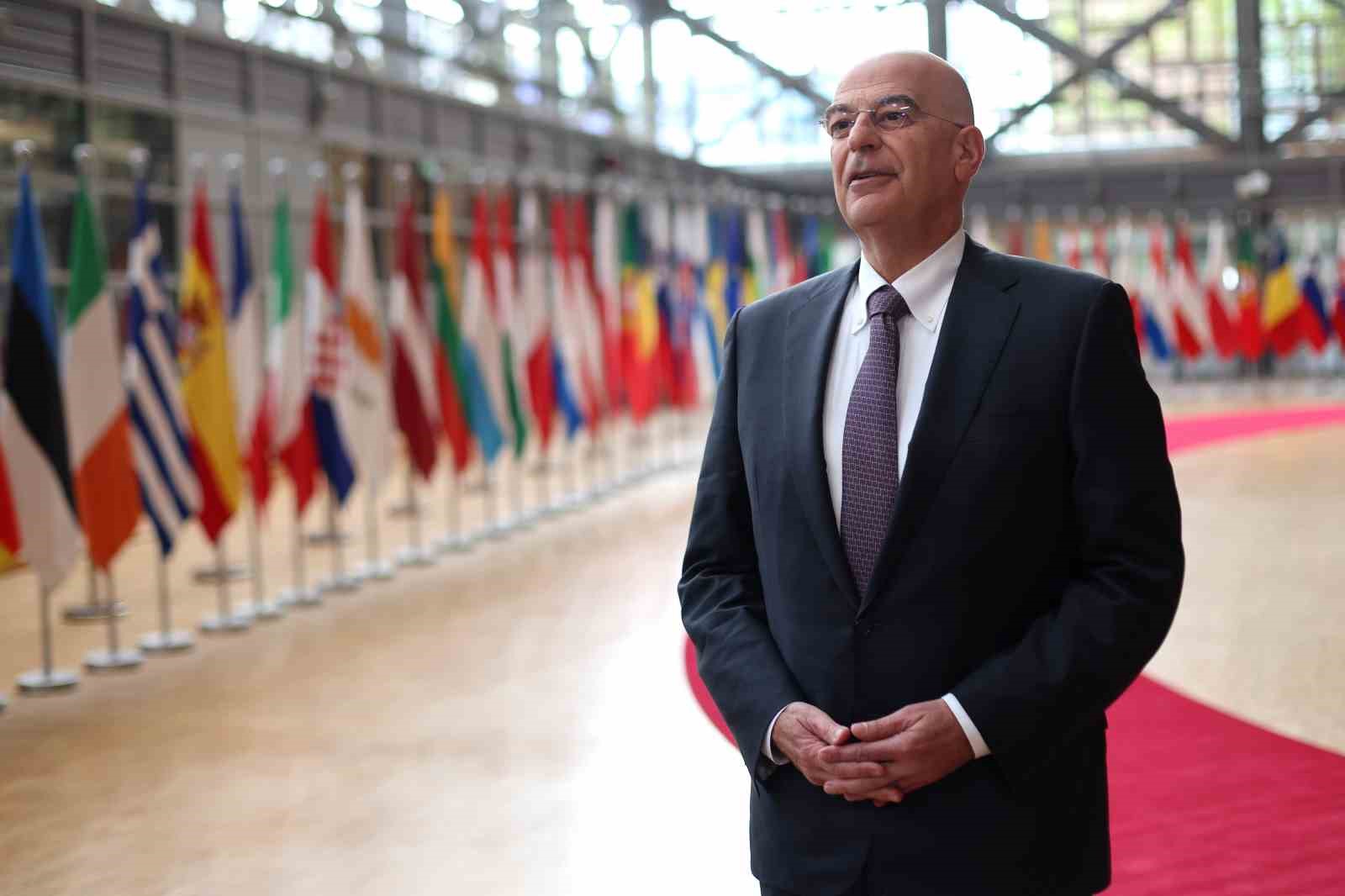 Yunan Bakan Dendias: "Türkiye son yıllarda önemli bir üretim kapasitesi geliştirmeyi başardı"
