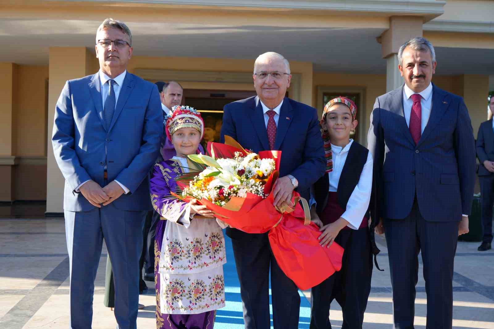 Milli Savunma Bakanı Güler Edirne’de
