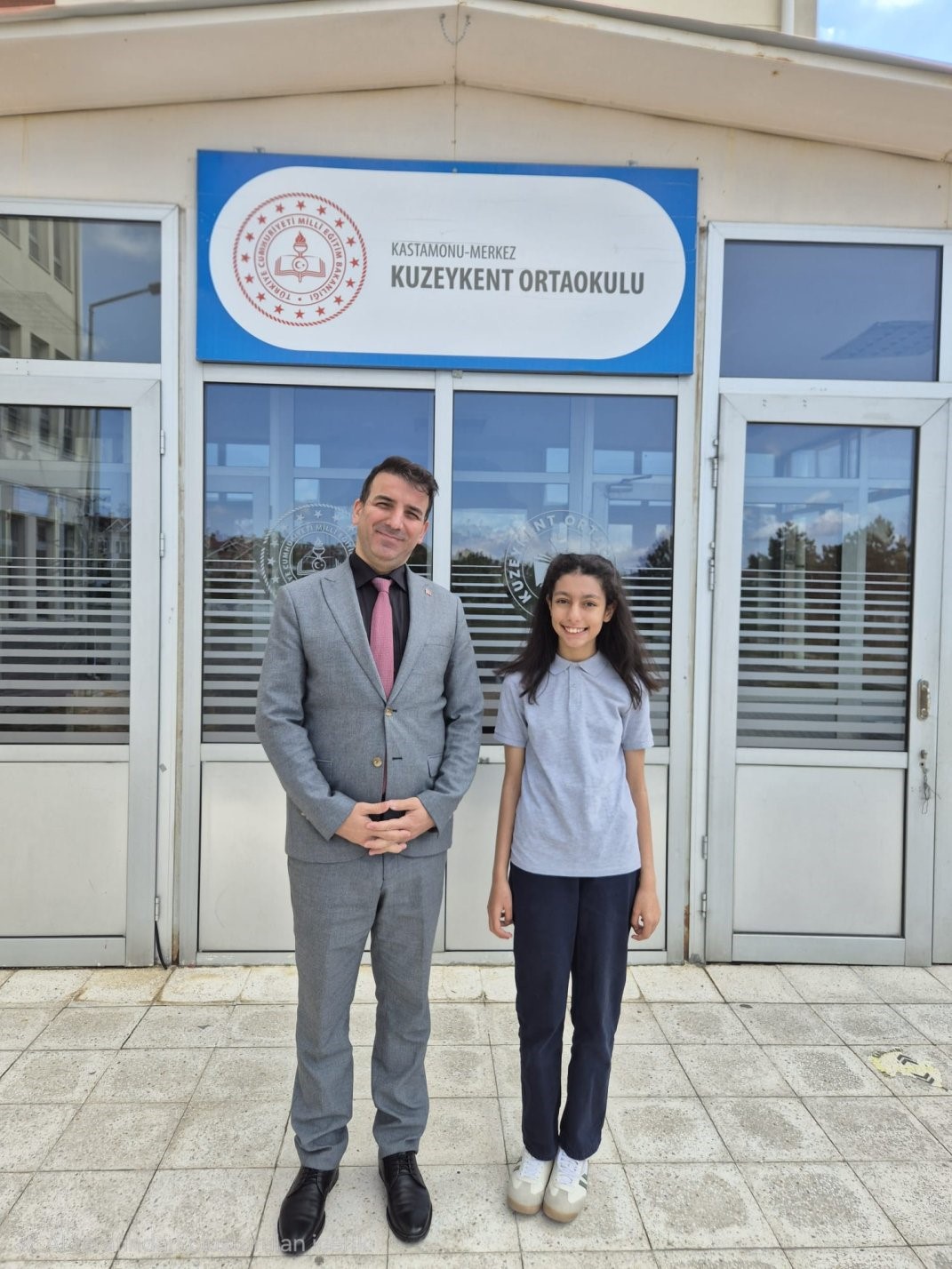 Kastamonulu öğrenci yazdığı şiirle Türkiye birincisi oldu
