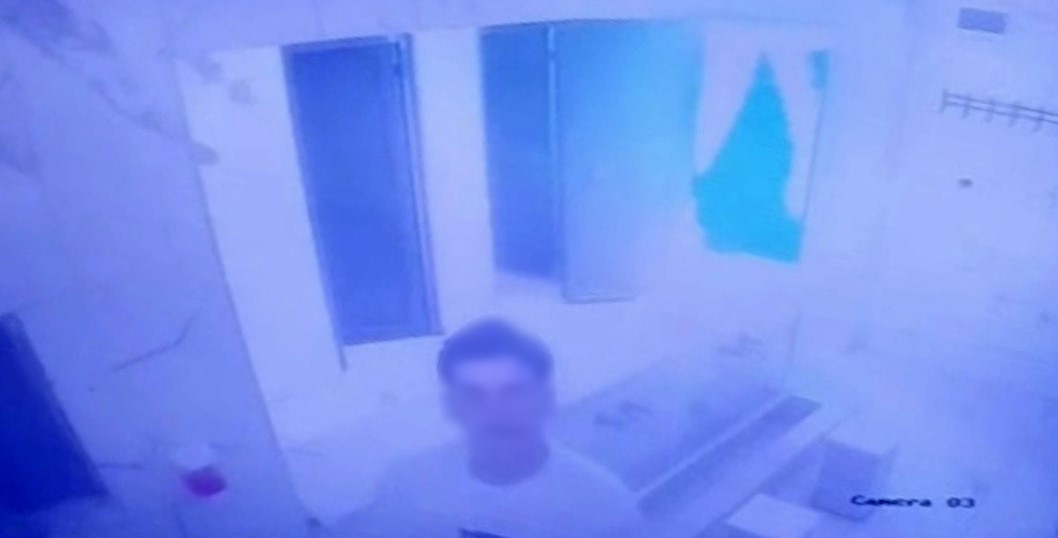 Bunlar da süslü hırsız; önce süslendiler sonra çaldılar
