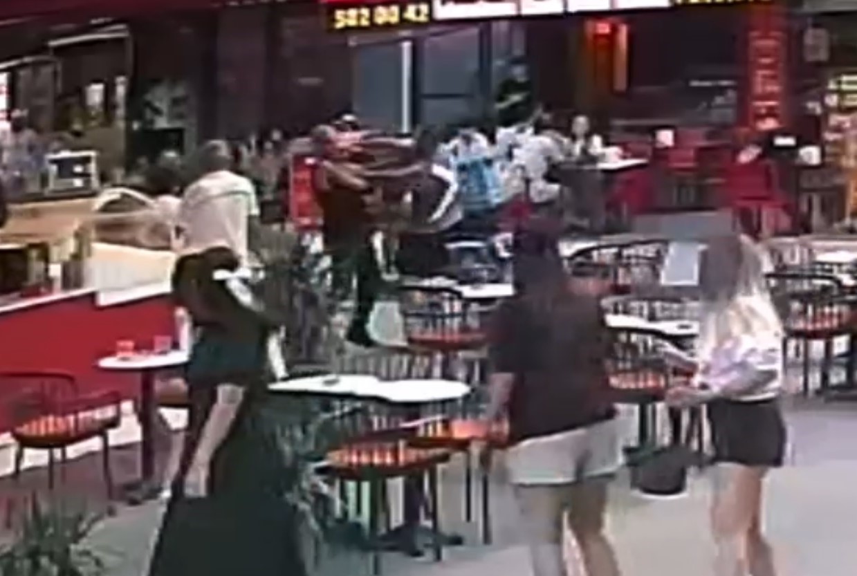 Polisten kaçan şüpheliyi tek yumrukla yere serdi
