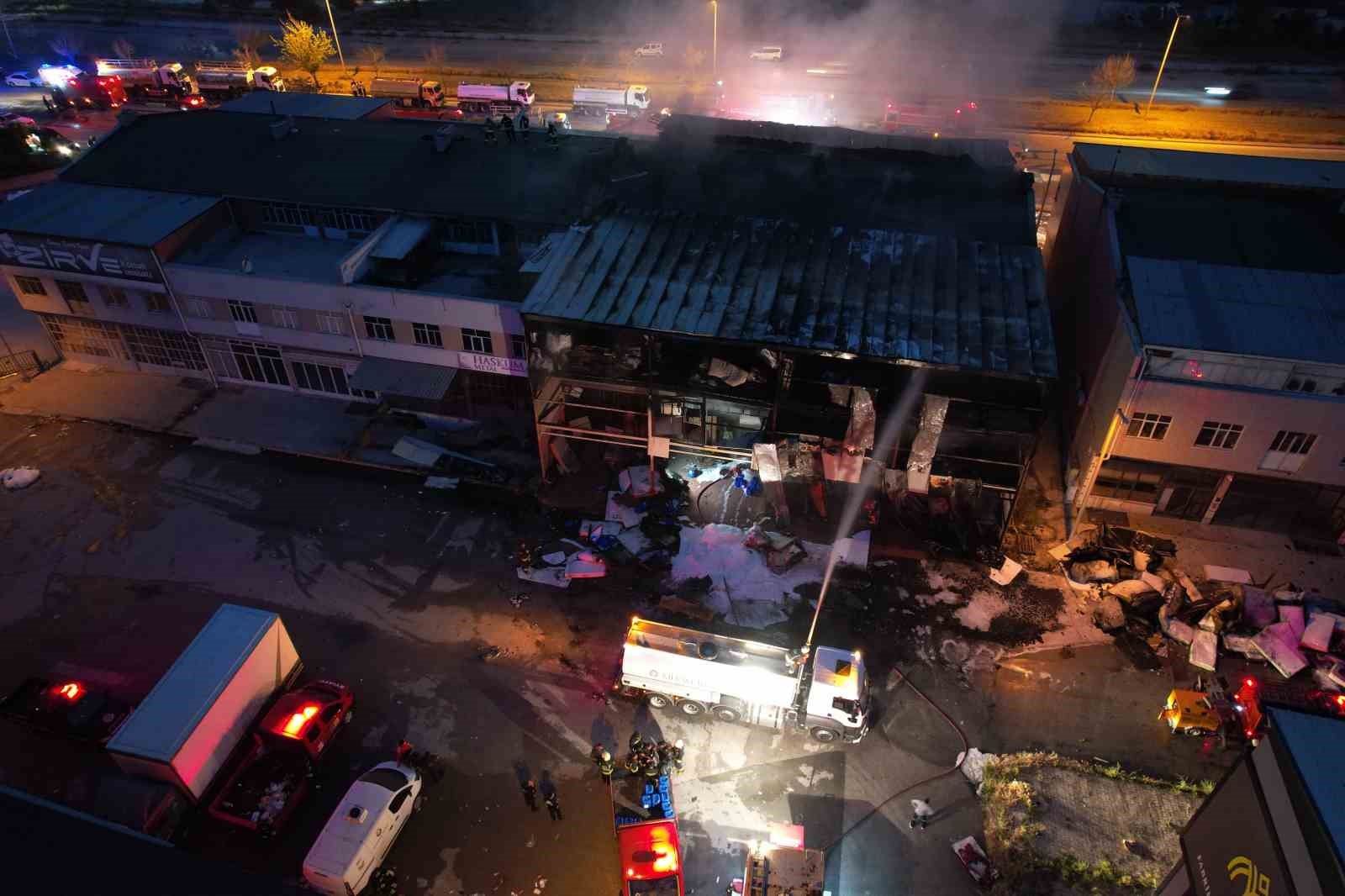 Konya’daki yangında itfaiye eri şehit oldu

