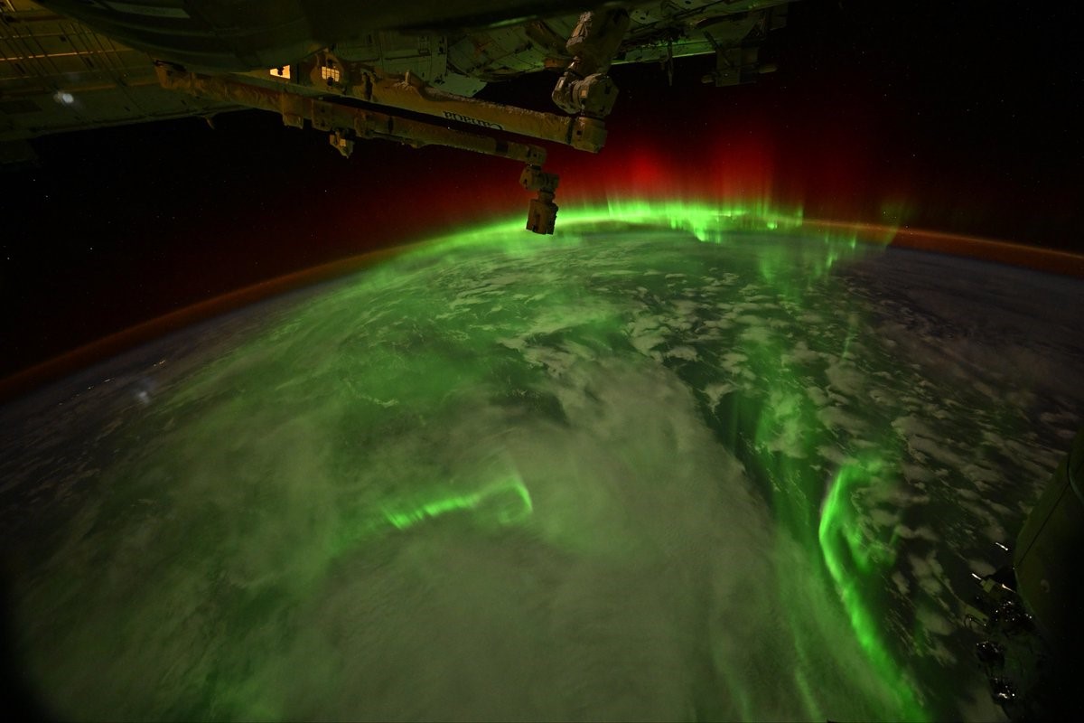 NASA astronotunun uzaydan görüntülediği kutup ışıkları mest etti
