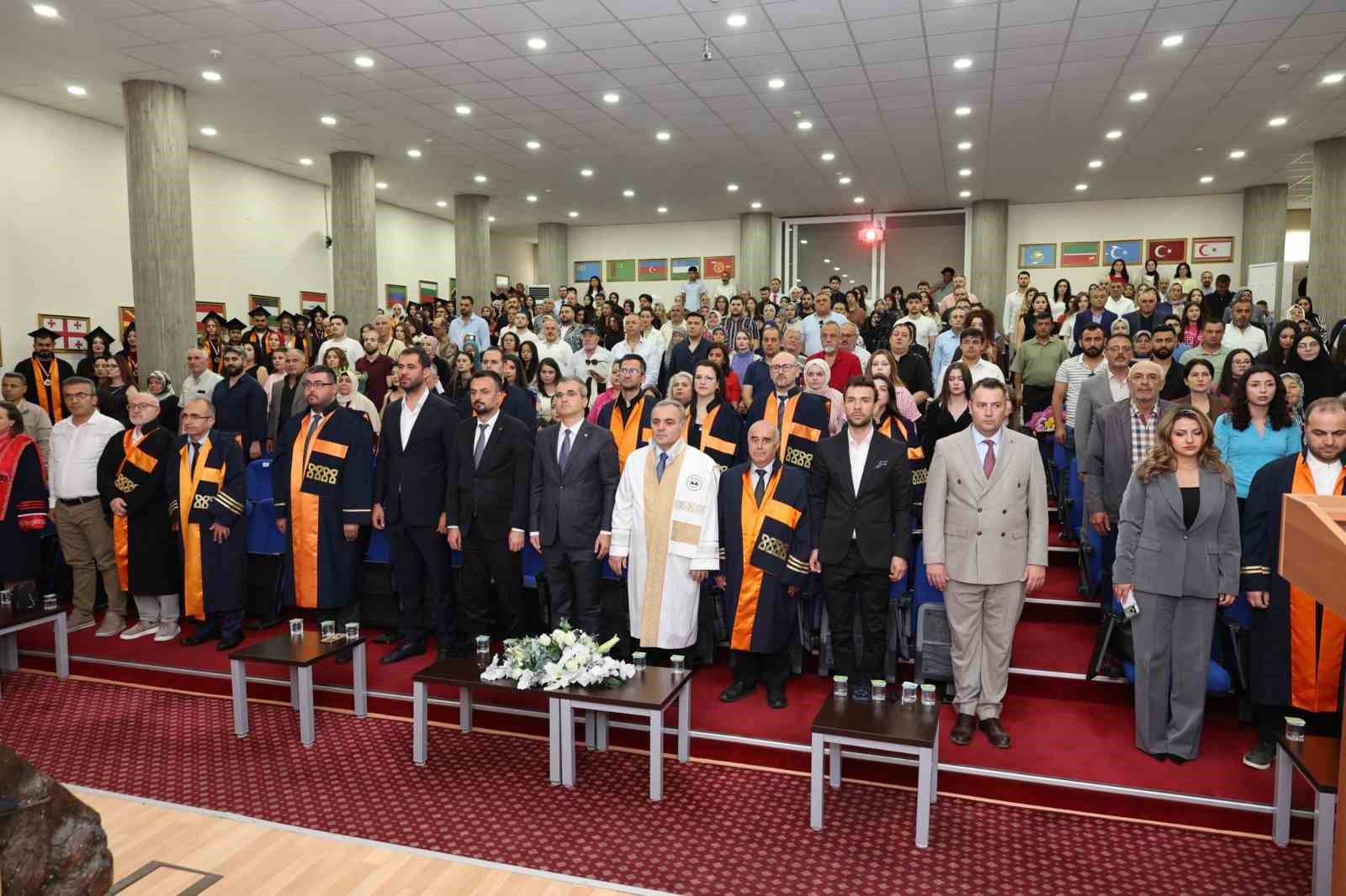 ERÜ Turizm Fakültesi 17. dönem mezunlarını verdi
