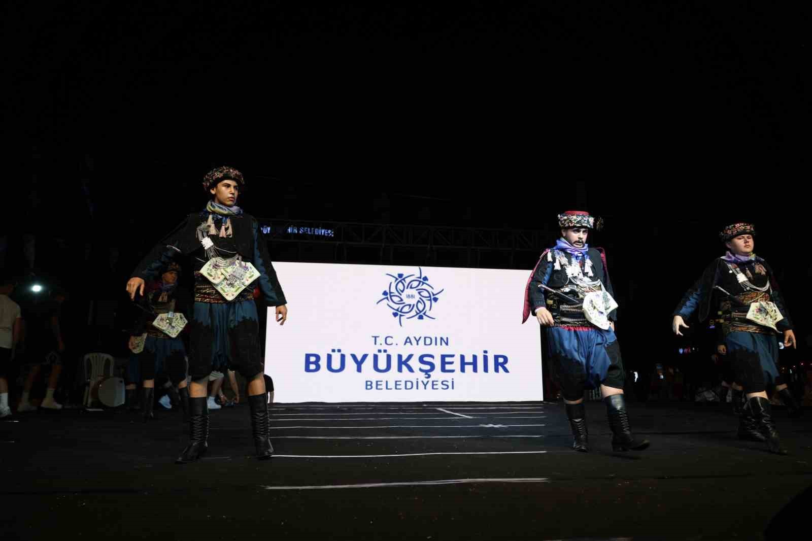 Aydın Büyükşehir Belediyesi Konservatuvarı’ndan yıl sonu gösterisi
