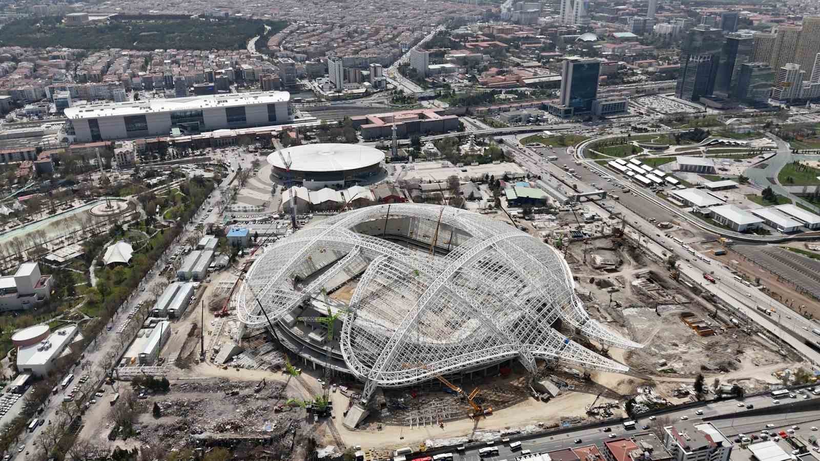 Ankara’nın yeni stadı için iki bakandan ortak paylaşım
