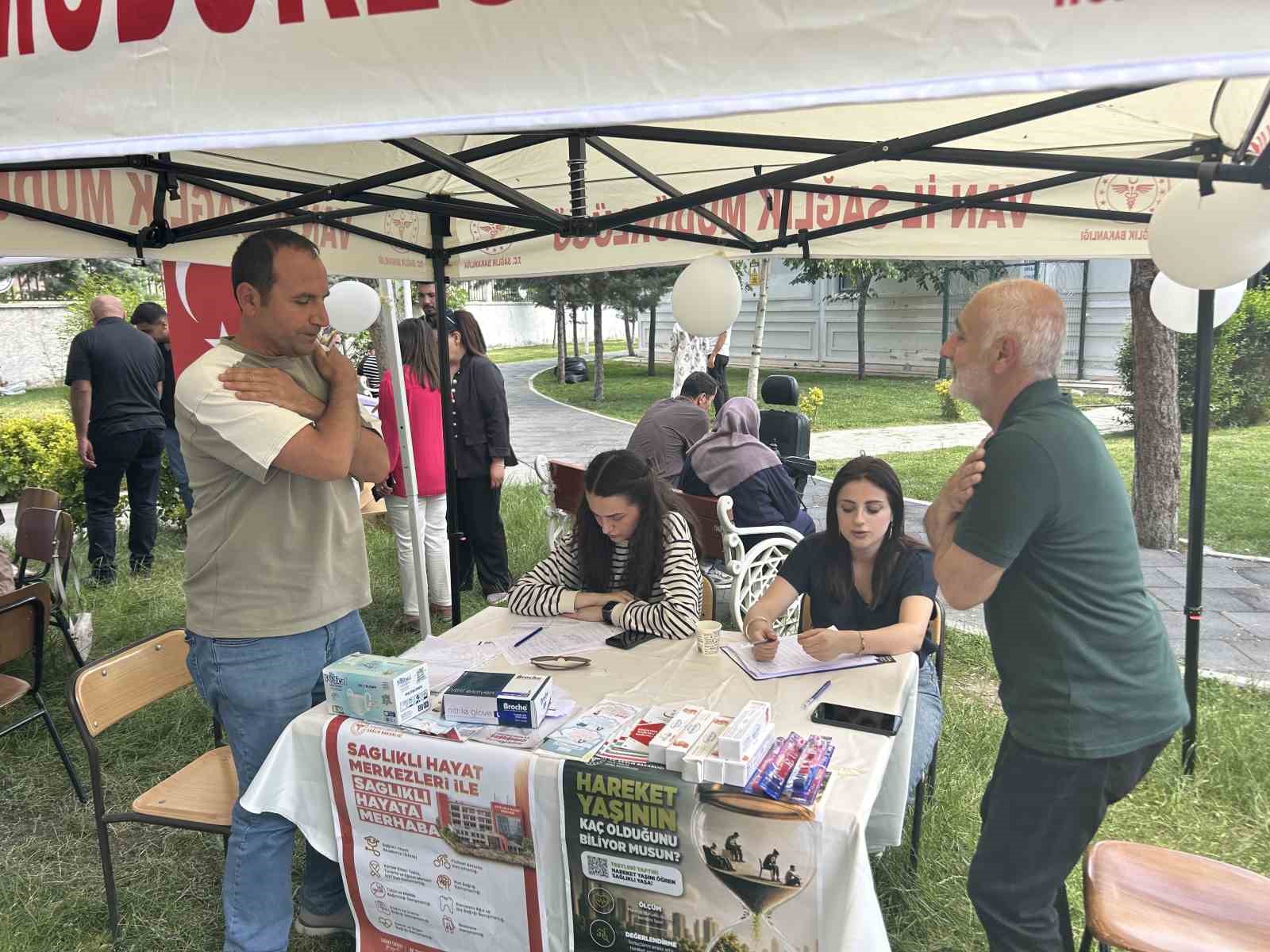 Van’da "Hareket yaşını öğren, sağlıklı yaşa" kampanyası başlatıldı
