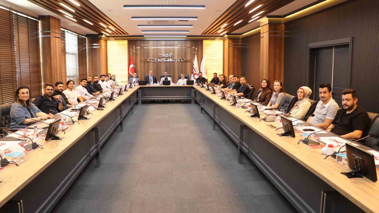 Elektrik mühendisleri Elazığ TSO’da bir araya geldi
