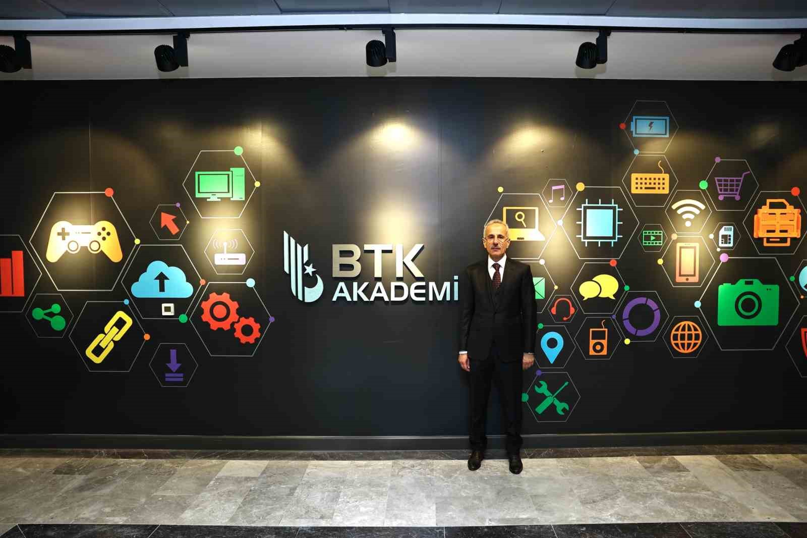 BTK Akademi 21 ilde geleceğin teknolojileri için eğitim verecek
