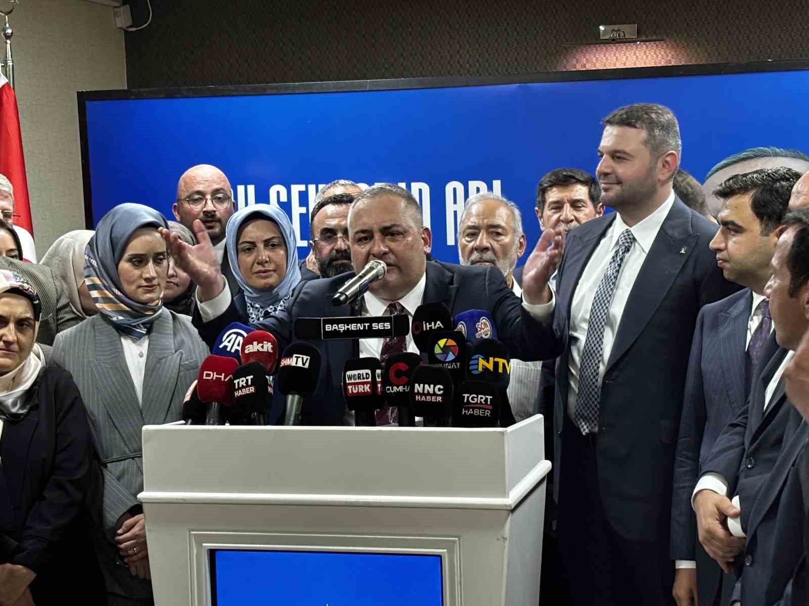 AK Parti’ye geçen Keçiören Belediye Başkanı Özarslan: "Nasıl geçmişte kapılarımız sonuna kadar herkese açıksa bundan sonra da açık olacak"

