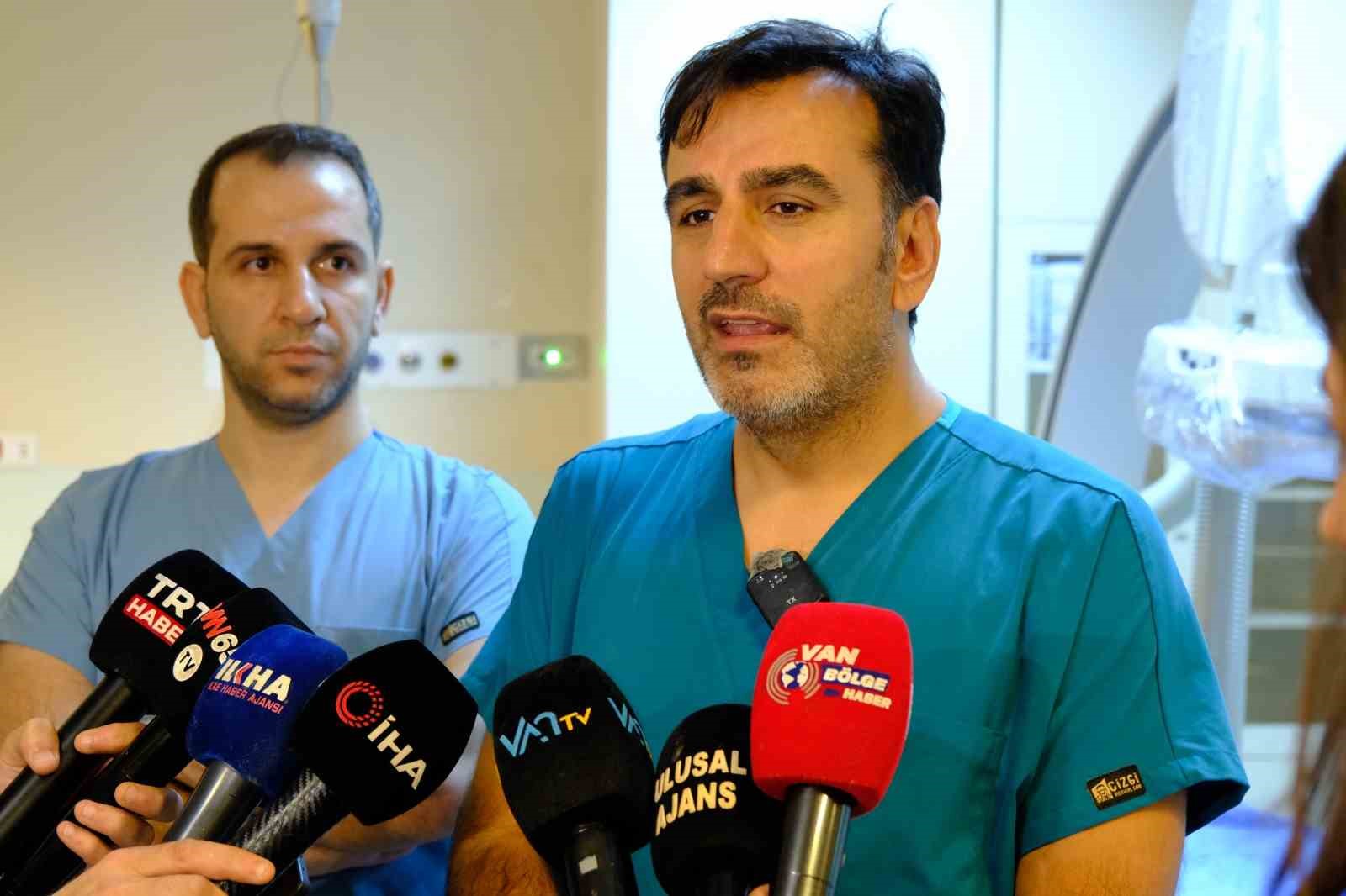 Vanlılara ’otlu peynir’ ve ’tuzlu balık’ uyarısı
