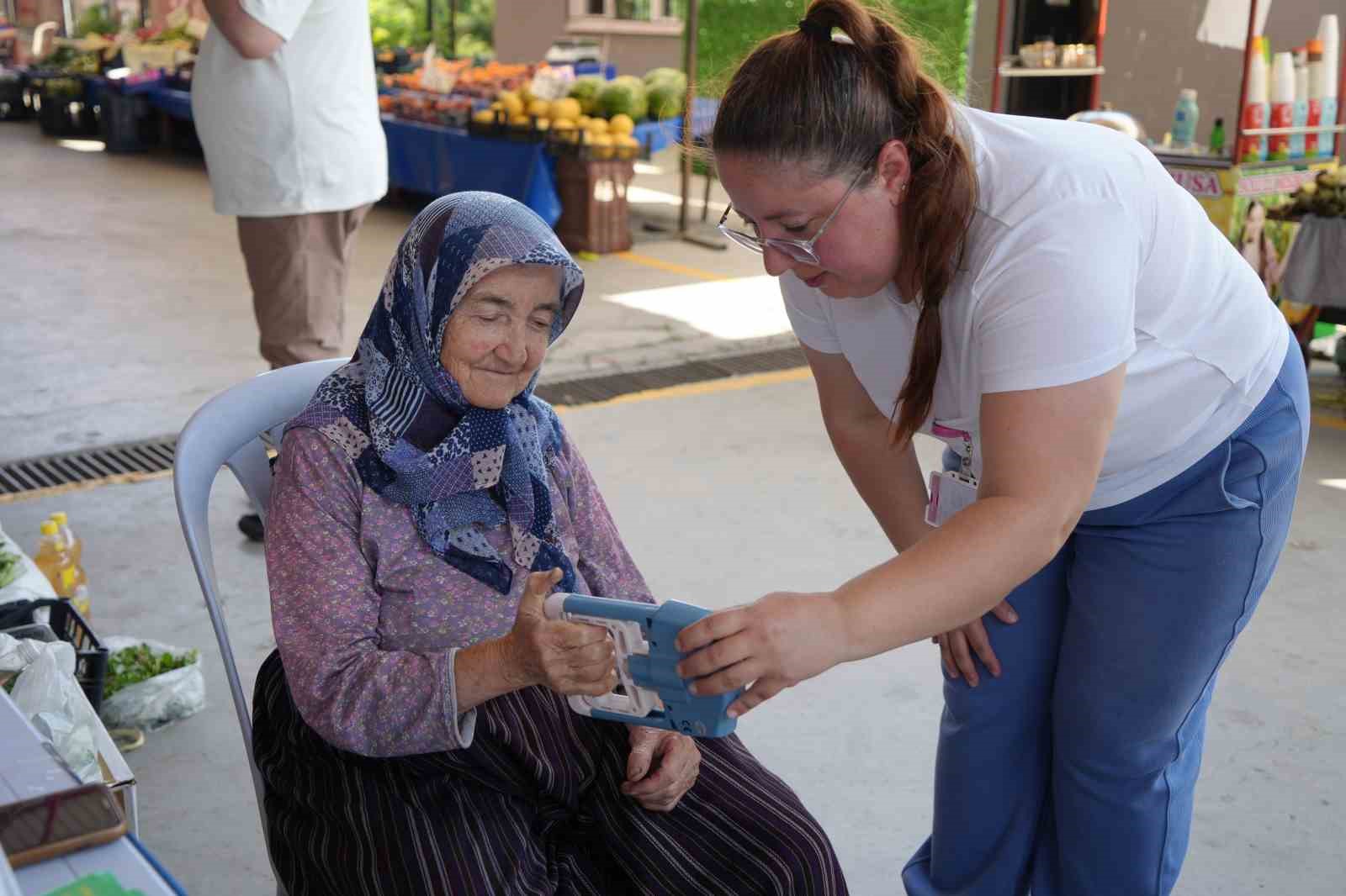 Yaşları 70’i aştı ama testleri zorlanmadan geçtiler
