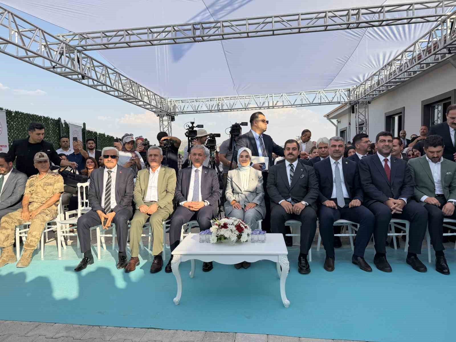 Bakan Göktaş, Mardin’de Hasan Keleşoğlu Çocuk Evleri Sitesi açılış törenine katıldı
