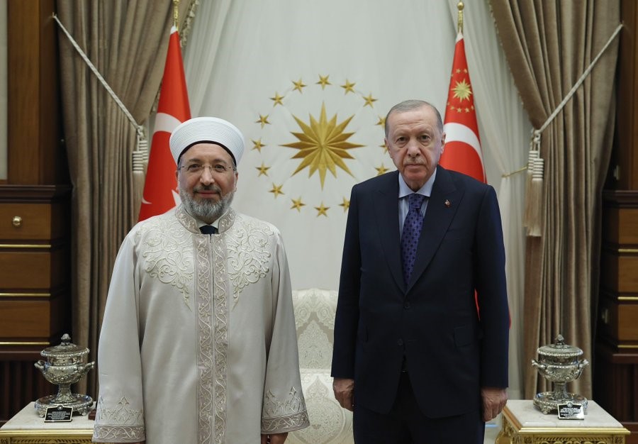 Cumhurbaşkanı Erdoğan, Diyanet İşleri Başkanı Arpaguş’u kabul etti
