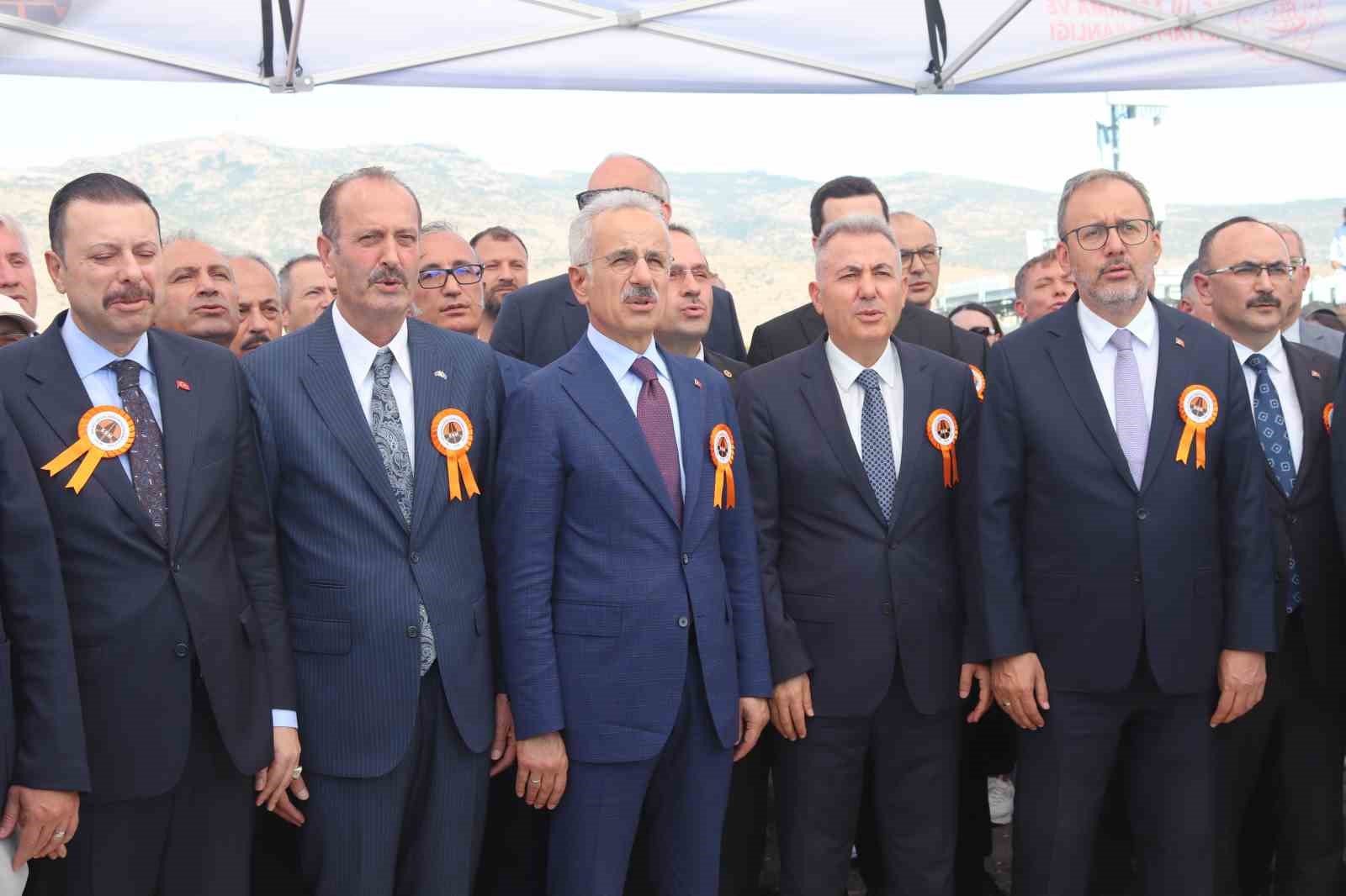 Bakan Uraloğlu: "Mirasımıza kazandırdığımız tarihi köprülerin sayısı 532’ye ulaştı"
