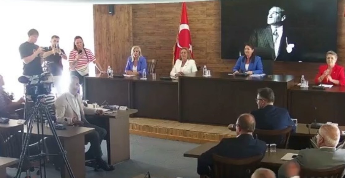 Edirne Belediye Meclisi’nde toplantı sonrası gerginlik
