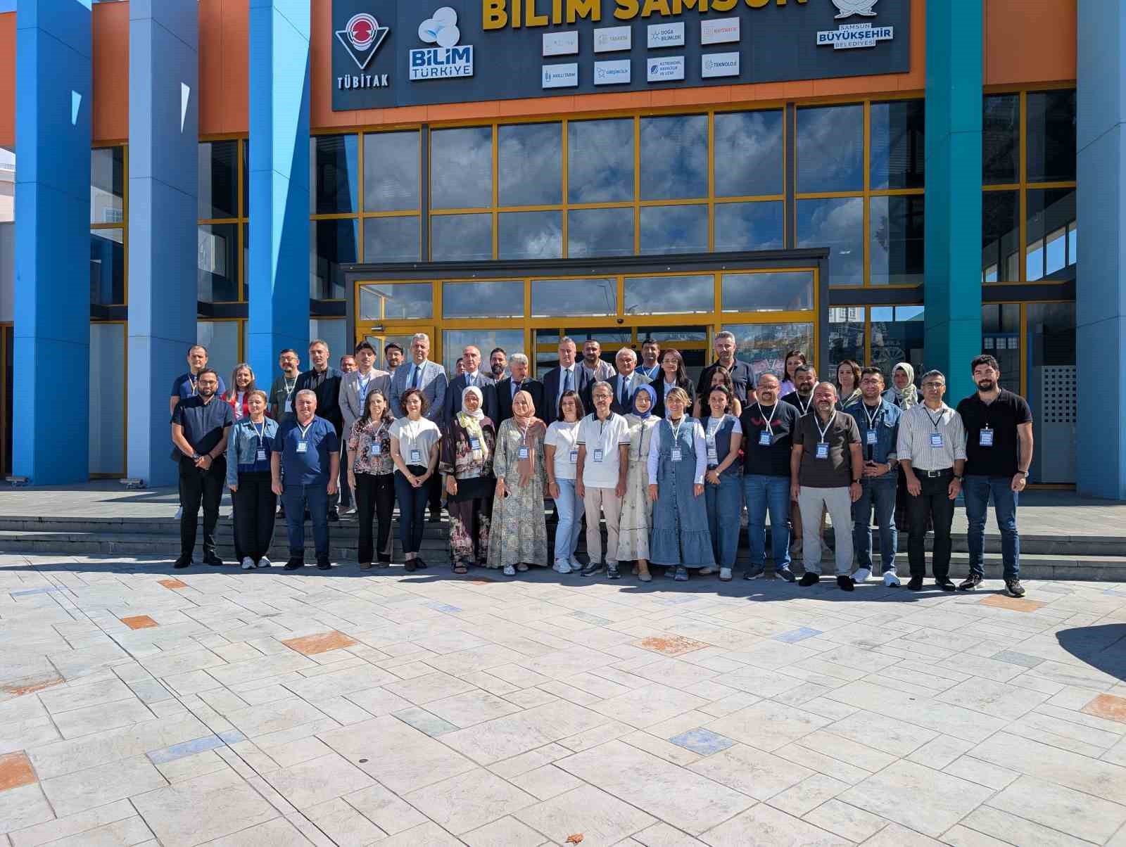 Sosyal bilgiler öğretmenleri metaverse ile dijital içerik üretecek
