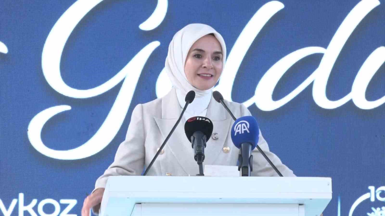 Bakan Göktaş: "Tüm hizmetlerimizi kapsayıcı ve aile odaklı bir anlayışla sürdürüyoruz"
