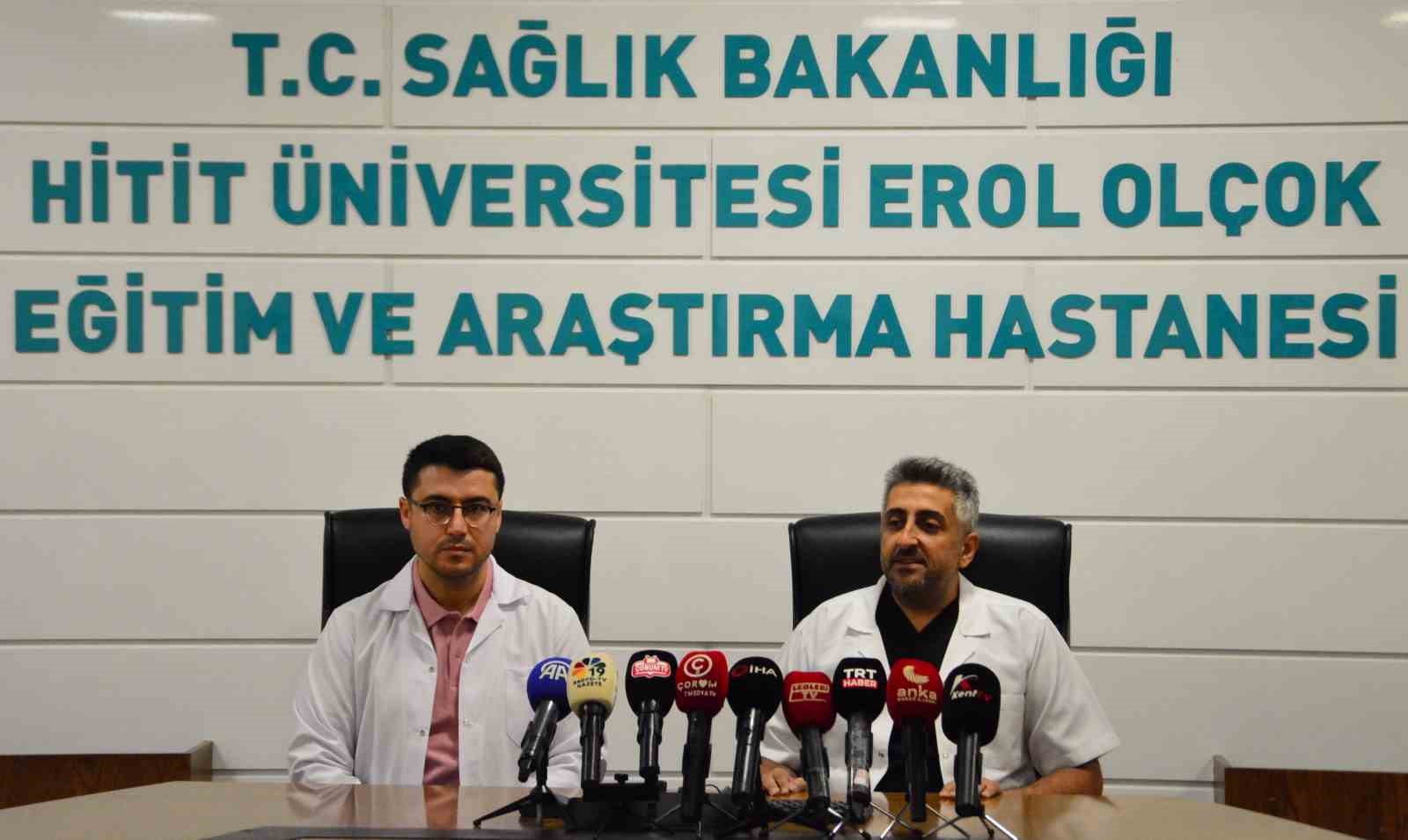 Vatandaşın boğazından çıkan canlı sülük doktorları bile şaşırttı: "İlk defa gördüm"
