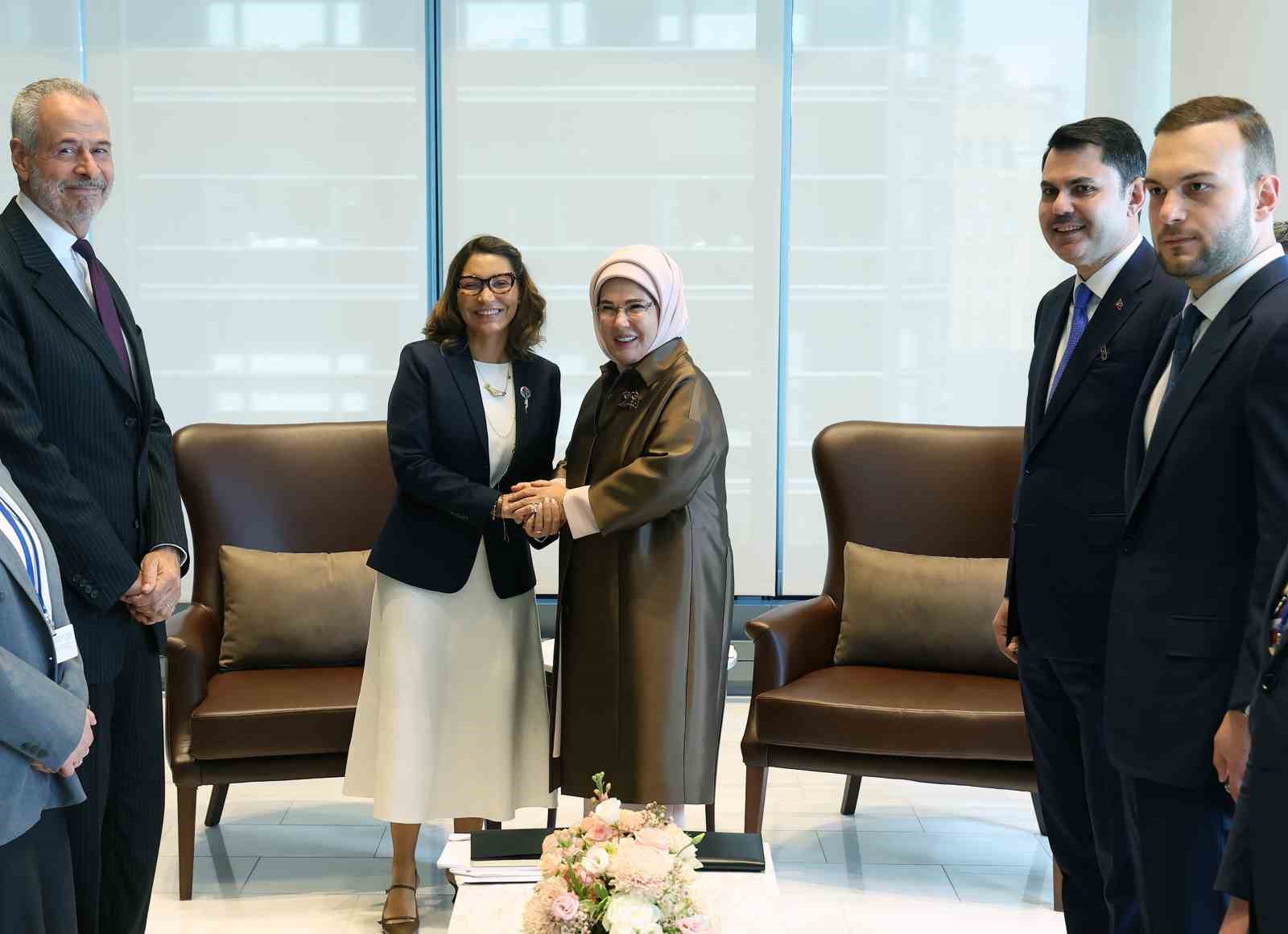 Emine Erdoğan, Brezilya Devlet Başkanı’nın eşi Silva ile görüştü
