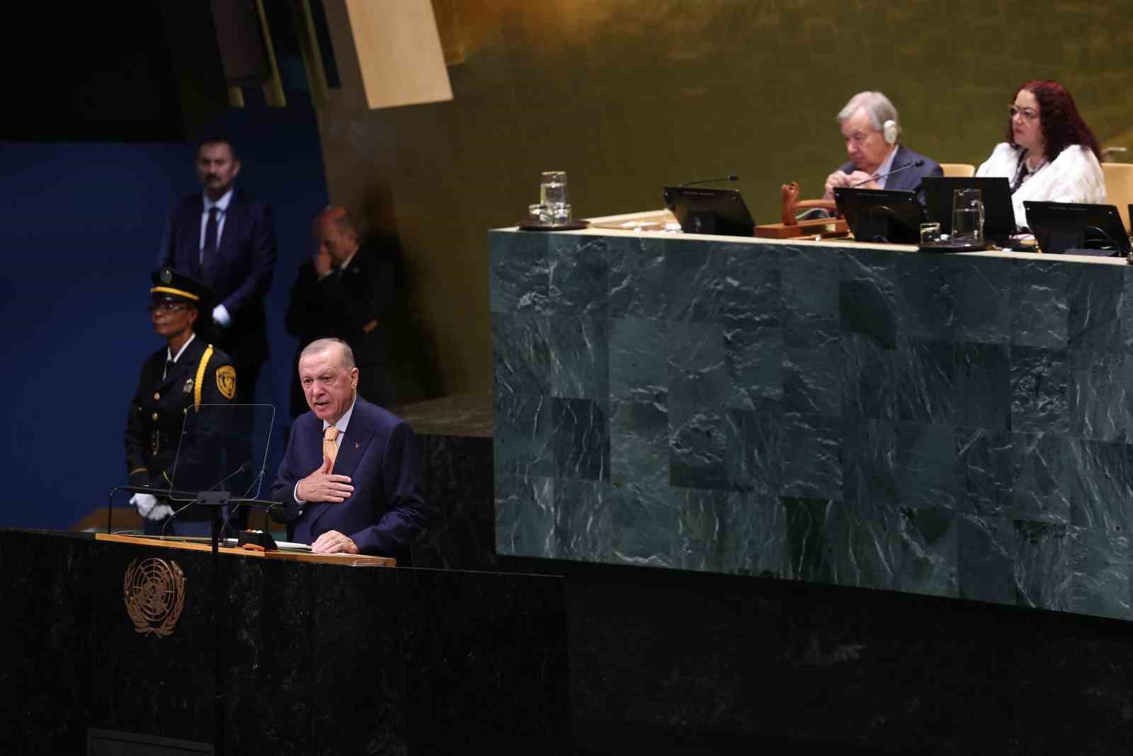 Cumhurbaşkanı Erdoğan: "Bizler, tıpkı geçen yıl olduğu gibi özgür ve egemen Filistin Devleti’nin sesi olacak, Filistin halkının mücadelesini bu kürsüden dünyaya duyurmaya devam edeceğiz"
