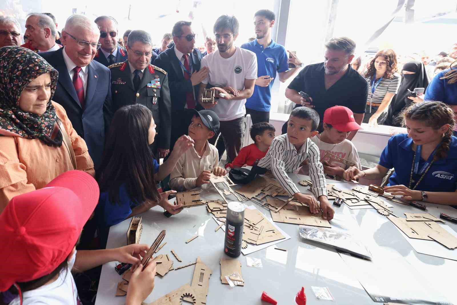 Bakan Güler, Azerbaycan programının ardından TEKNOFEST’e katıldı
