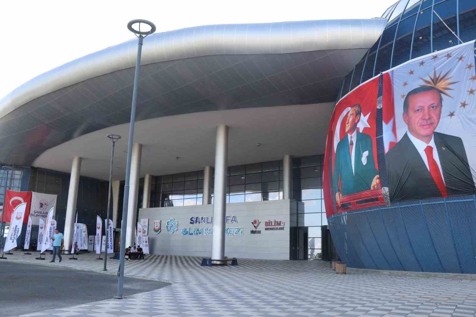 Cumhurbaşkanı Erdoğan, Bilim Merkezi’nin açılışını gerçekleştirdi
