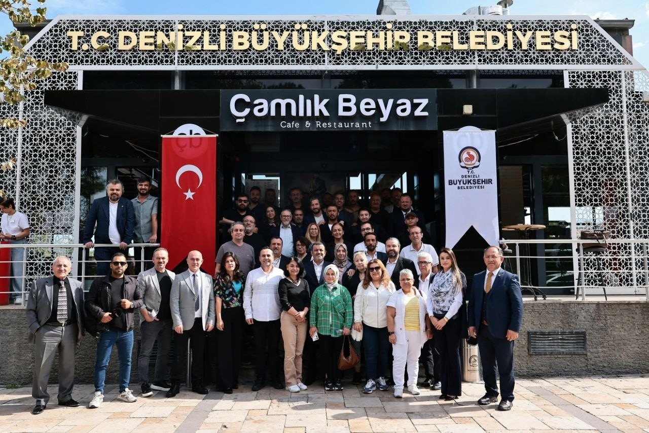 Başkan Çavuşoğlu: "Bu şehri birlikte güzelleştiriyoruz"
