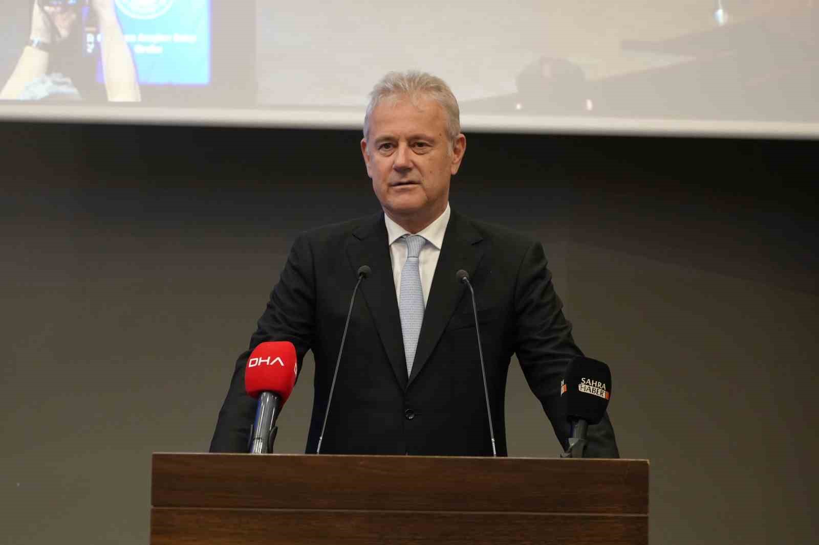 İZTO Başkanı Özgener güven tazeledi

