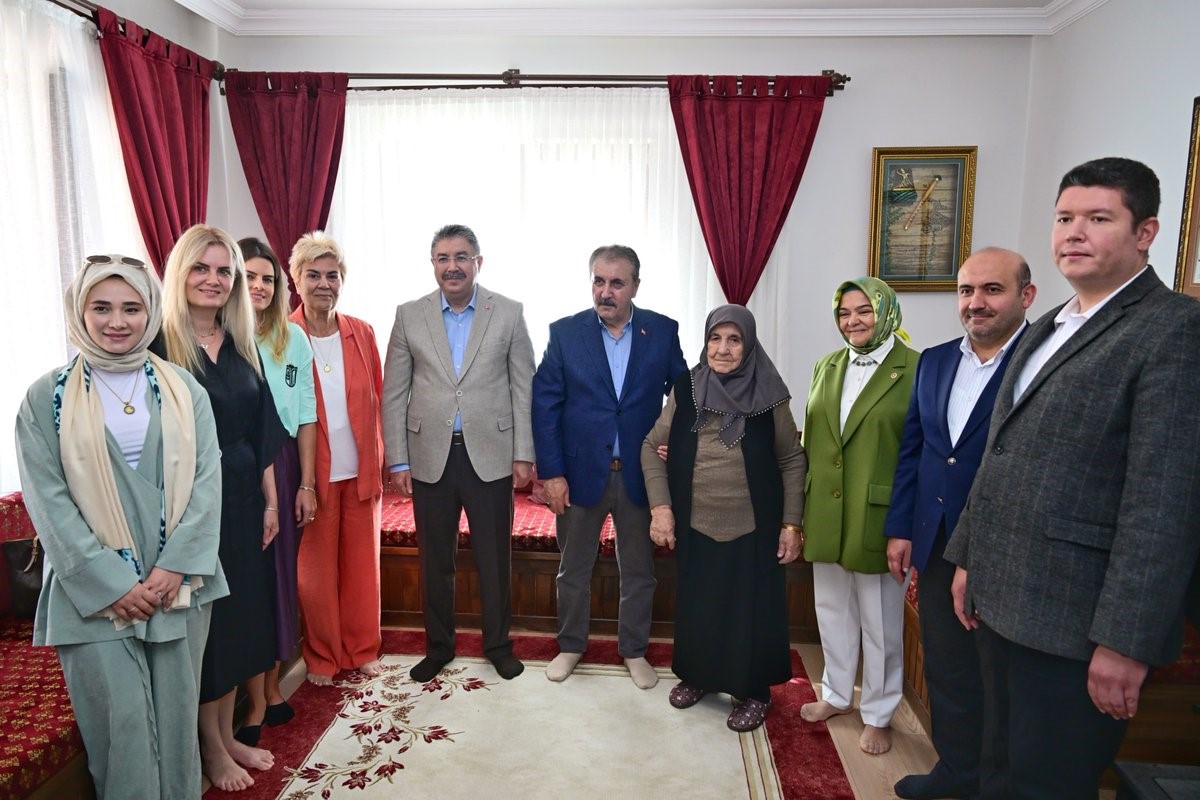 Eskişehir heyetinden BBP Lideri Mustafa Destici’ye Günyüzü’nde ziyaret
