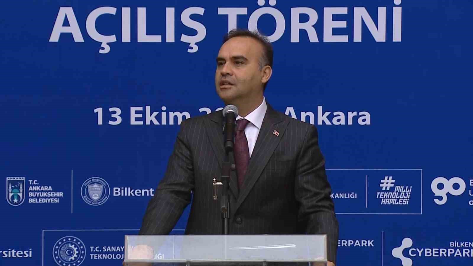 Bakan Kacır: "Şirketlerini kuracak girişimcilerimize 1 milyon 350 bin lira yatırım imkanı sunuyoruz"